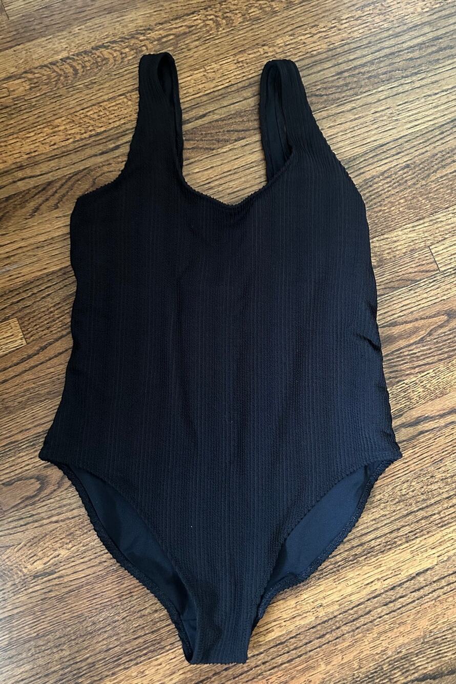 Old Navy Women's Black Ribbed One Piece Swimsuit - XL